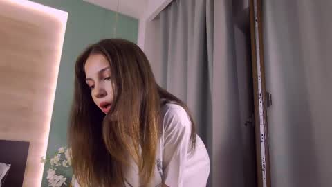 Lexi  online show from June 2026 08:26:01 PM