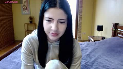 lexyswett online show from October 2025 12:02:01 PM