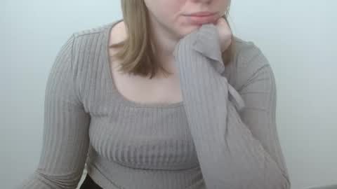 Snapshot of leyla_le chatting on April 2026 06:16:02 AM Leyla online show from April 2026 06:16:02 AM