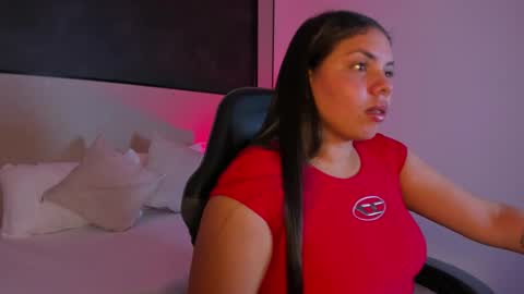 L E Y R E  online show from January 2026 03:28:02 PM