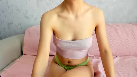 LEANNAA online show from September 2025 07:46:02 AM