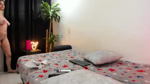 Lia y Felipe --  online show from July 2026 11:51:01 PM