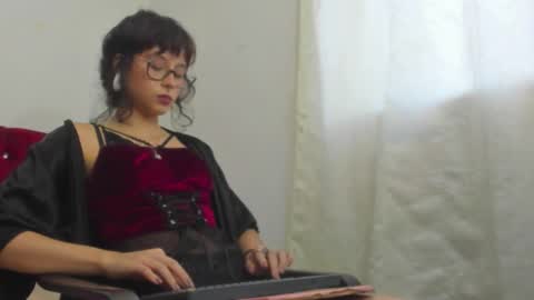 Lia online show from October 2025 09:04:01 PM