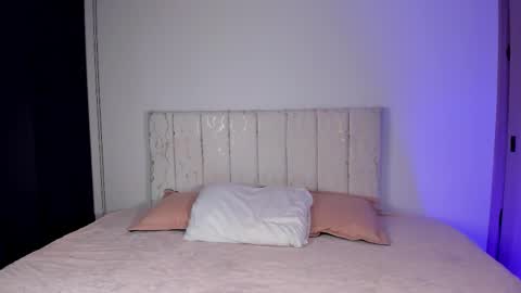 Lia online show from November 2025 05:06:02 AM