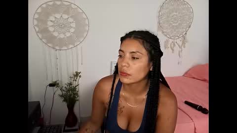 Lia online show from March 2026 06:13:02 PM