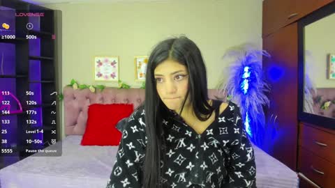 lia online show from December 2024 08:05:02 PM