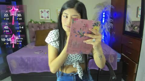 lia online show from December 2024 08:04:01 PM
