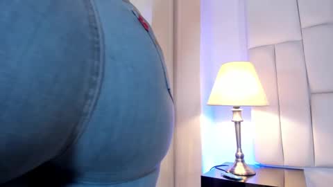 lia_mariana online show from February 2025 06:19:02 PM