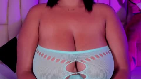lia_mariana online show from June 2026 01:28:02 AM