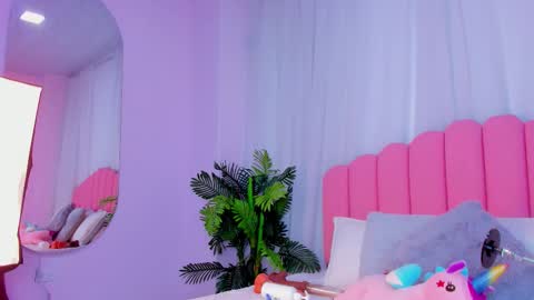 lia_queen18 online show from November 2025 11:10:01 AM