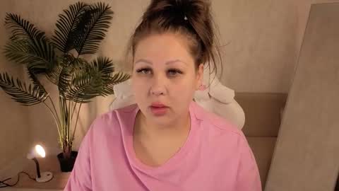 Snapshot of lia_rozaly chatting on November 2025 09:11:02 AM lia_rozaly online show from November 2025 09:11:02 AM