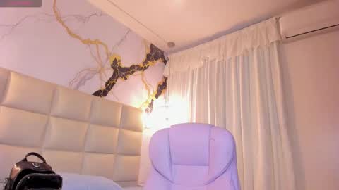 Lia online show from February 2026 12:15:01 PM