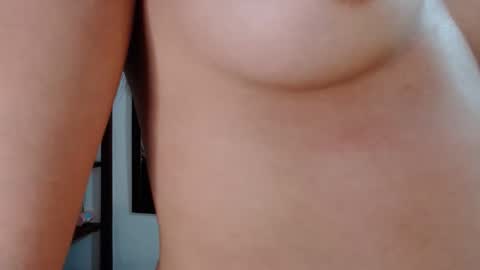 Snapshot of liaa_cute_ chatting on February 2025 05:00:01 AM   lia  online show from February 2025 05:00:01 AM