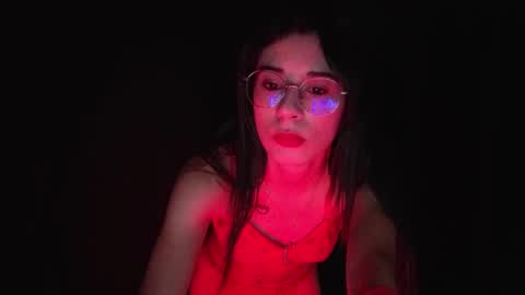 Lia  online show from October 2025 12:15:02 PM