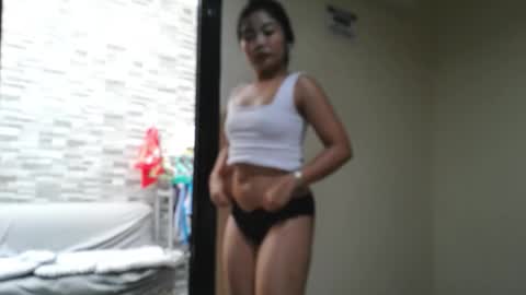 Snapshot of liafunsized_18 chatting on November 2025 02:43:02 AM Lia Funsized18 online show from November 2025 02:43:02 AM