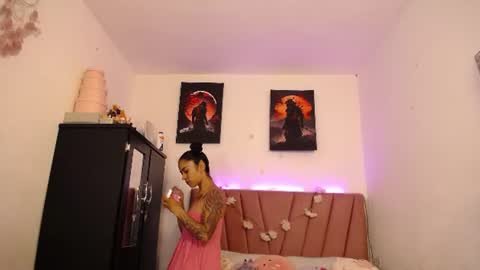 liahdiaz_ online show from June 2026 04:11:01 PM
