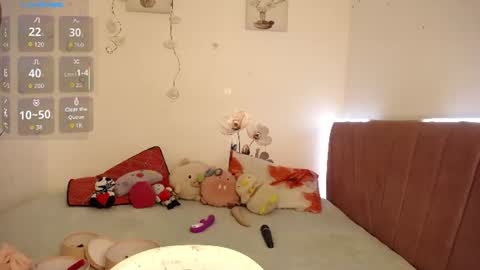 liahdiaz_ online show from July 2026 12:48:02 PM