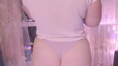 miss Lia  colection for travel online show from December 2024 10:14:02 PM