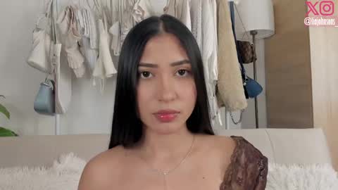 Lia Johnsons online show from May 2026 06:07:01 AM
