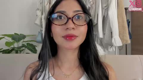 Lia Johnsons online show from June 2026 02:02:02 AM
