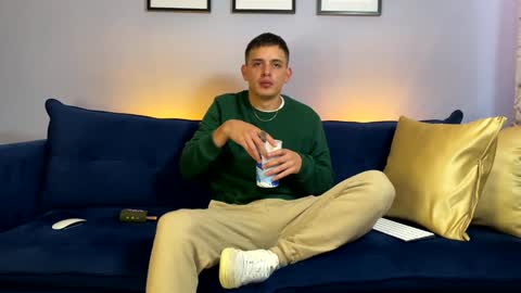 Snapshot of liam_enzho chatting on January 2025 01:17:01 PM Liam online show from January 2025 01:17:01 PM