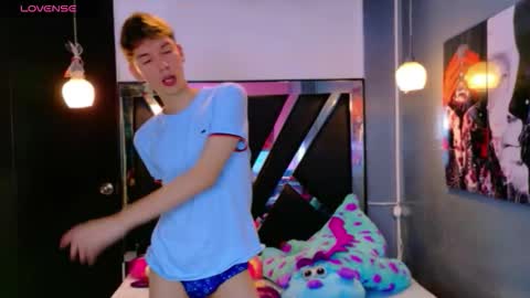 liam_green1 online show from March 2026 08:16:02 PM