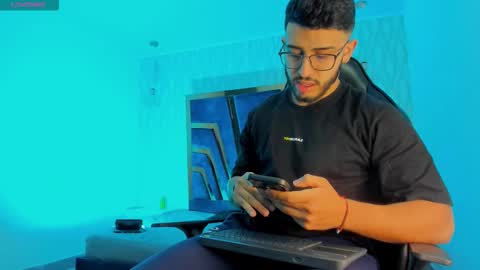 LIAM KLEIN online show from November 2025 11:12:02 AM