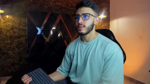 LIAM KLEIN online show from January 2026 04:12:02 PM