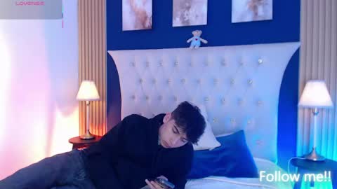 Snapshot of liam_lux chatting on April 2026 12:43:01 PM LIAM online show from April 2026 12:43:01 PM