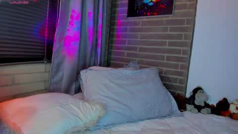 liam online show from April 2026 03:15:01 AM