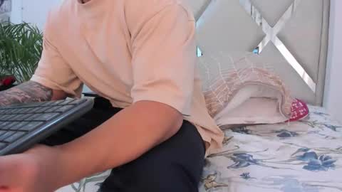 Call me Lian online show from March 2026 12:11:01 PM