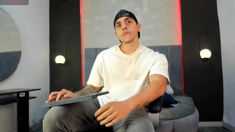 Liam online show from September 2025 10:02:01 PM