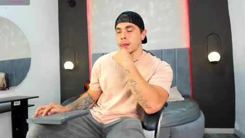 Liam online show from September 2025 10:35:02 PM