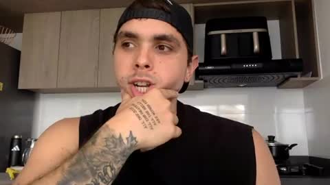 Snapshot of liam_walk chatting on June 2026 09:35:01 PM Liam online show from June 2026 09:35:01 PM