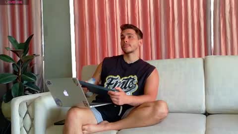 Snapshot of liam_walk chatting on July 2026 09:47:02 PM Liam online show from July 2026 09:47:02 PM