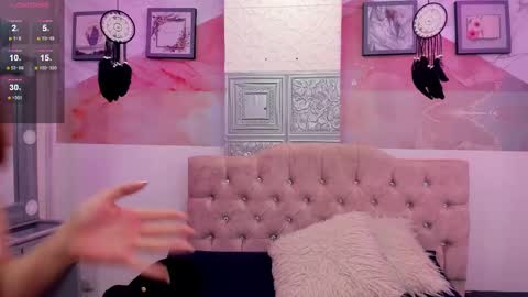 Lia online show from September 2025 02:28:01 PM