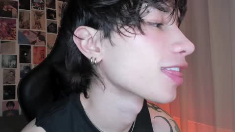 Snapshot of liamelf chatting on December 2024 06:23:01 AM Liam online show from December 2024 06:23:01 AM