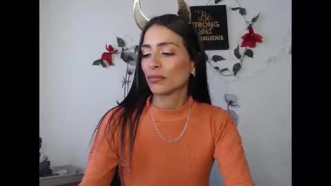 Lia Miller online show from December 2024 04:43:01 PM