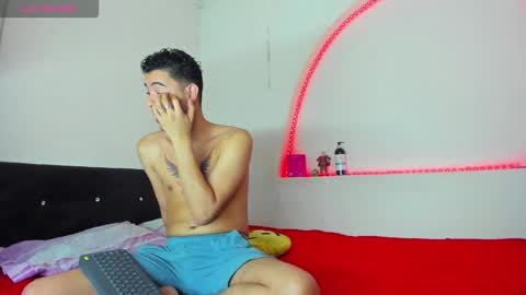 LIAM  KAI online show from November 2025 07:03:03 PM