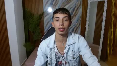 Snapshot of liammoon_tay chatting on March 2026 05:35:02 AM liamm online show from March 2026 05:35:02 AM