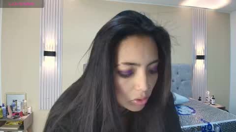 L I A M O N R O E online show from September 2025 11:37:02 AM