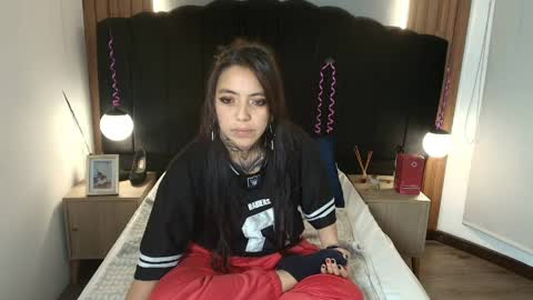 L I A M O N R O E online show from April 2026 12:02:01 PM