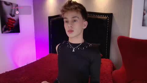 liam online show from December 2025 05:01:02 AM