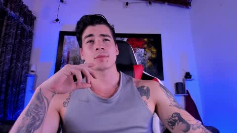 liamwyatt_ online show from December 2024 03:14:02 AM