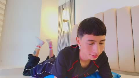 lian_cameron online show from April 2026 04:05:02 AM