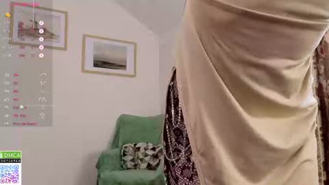 Snapshot of liane_bennet chatting on June 2026 08:05:02 AM Sofia online show from June 2026 08:05:02 AM