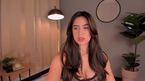Lia online show from December 2024 12:38:01 PM