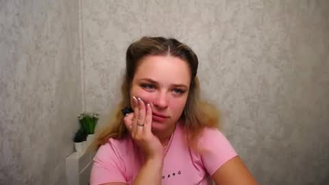 Snapshot of liaralime_ chatting on June 2026 05:56:01 AM Liara online show from June 2026 05:56:01 AM
