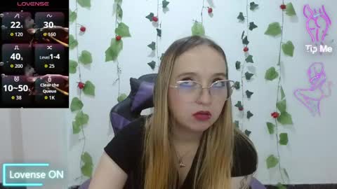 Lia Roberts online show from April 2026 03:09:02 AM