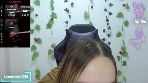 Lia Roberts online show from April 2026 04:27:01 AM